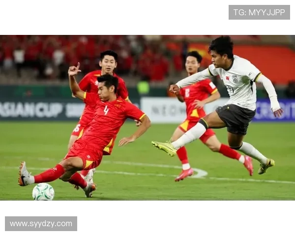 国足U23三球完胜越南闯决赛